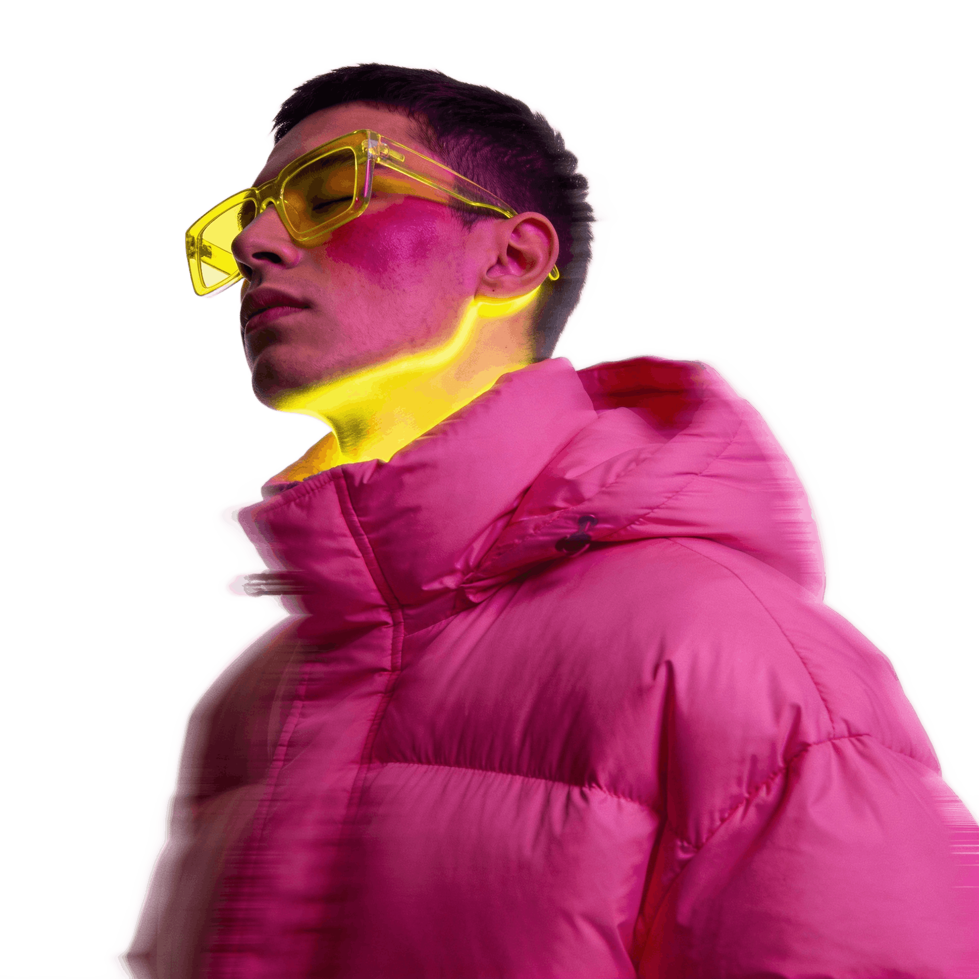 Creator com óculos amarelos e jaqueta rosa